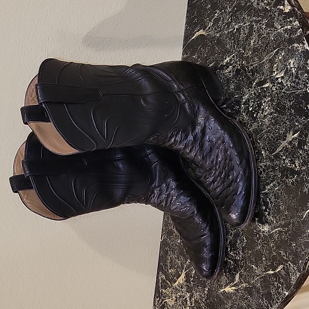 Men's Tecovas Ostrich size 11 boots with matching 36 belt